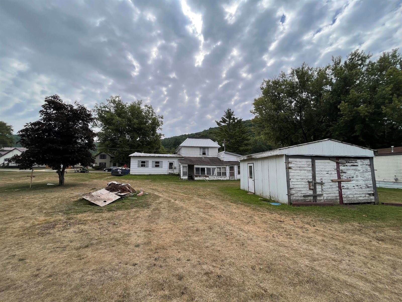 207 North Maiben St, Readstown, WI 54652