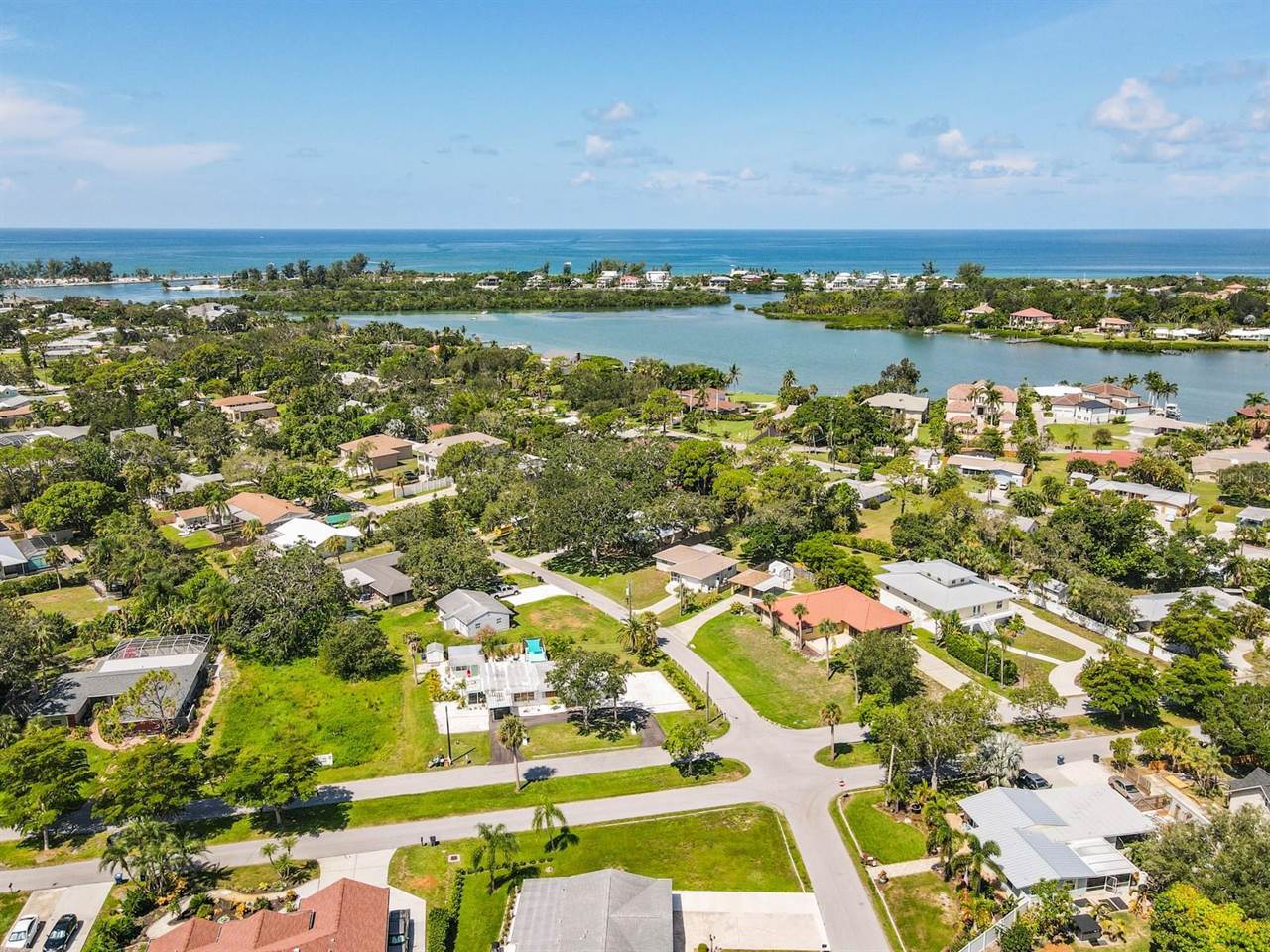 502 Bay Point Avenue, Nokomis, FL 34275