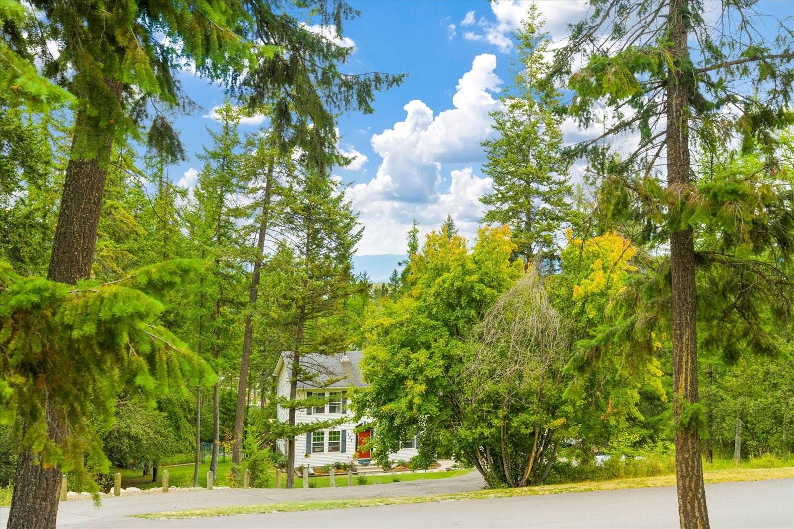 129 Tamarack Woods Drive, Lakeside, MT 59922