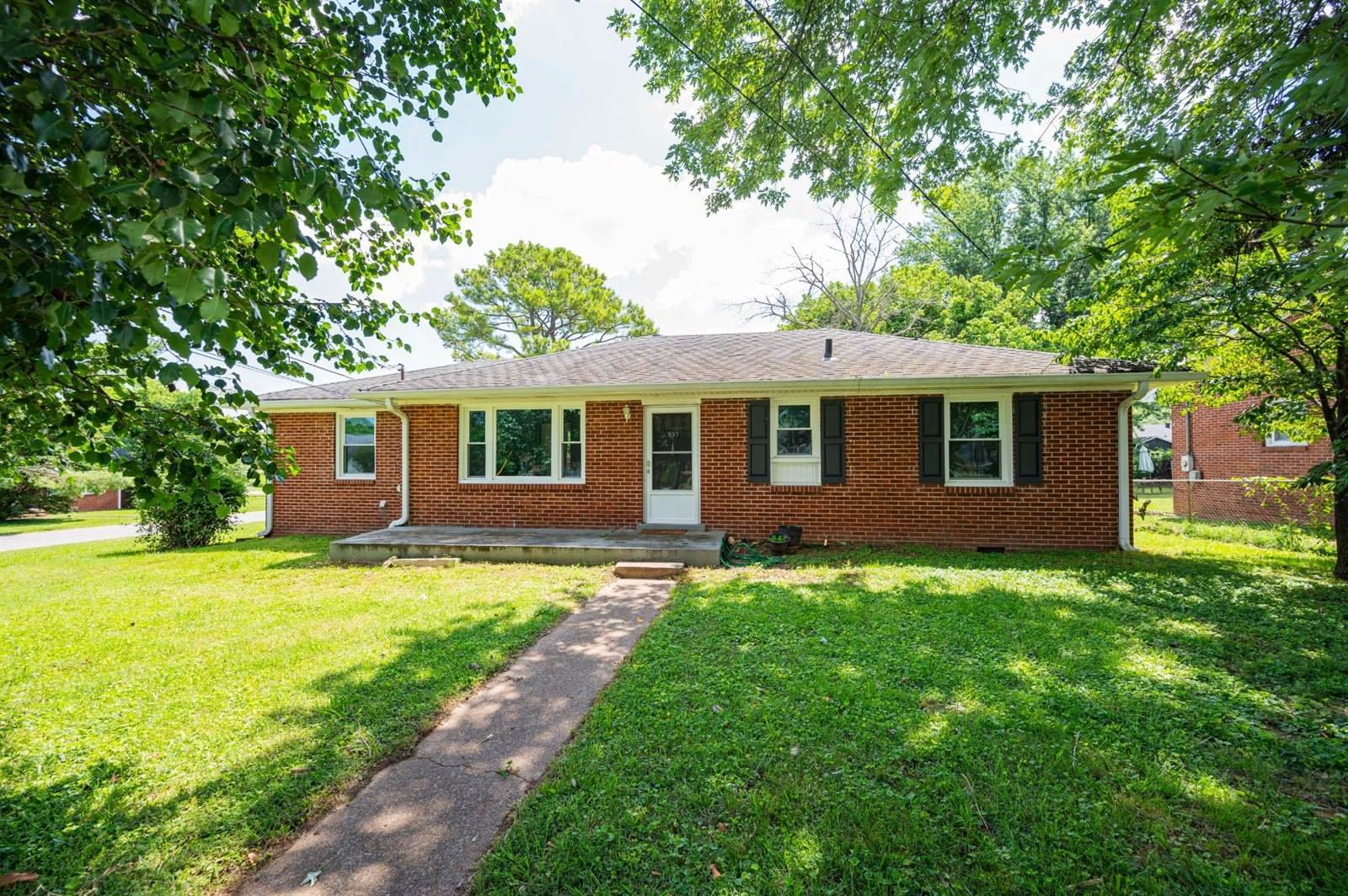 337 Malone Dr, Gallatin, TN 37066