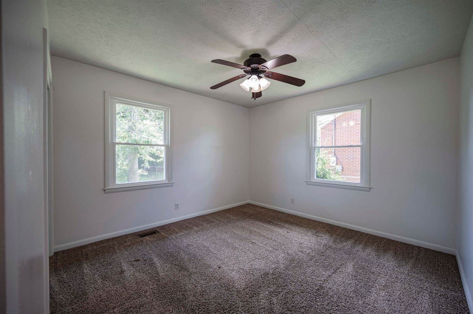 337 Malone Dr, Gallatin, TN 37066