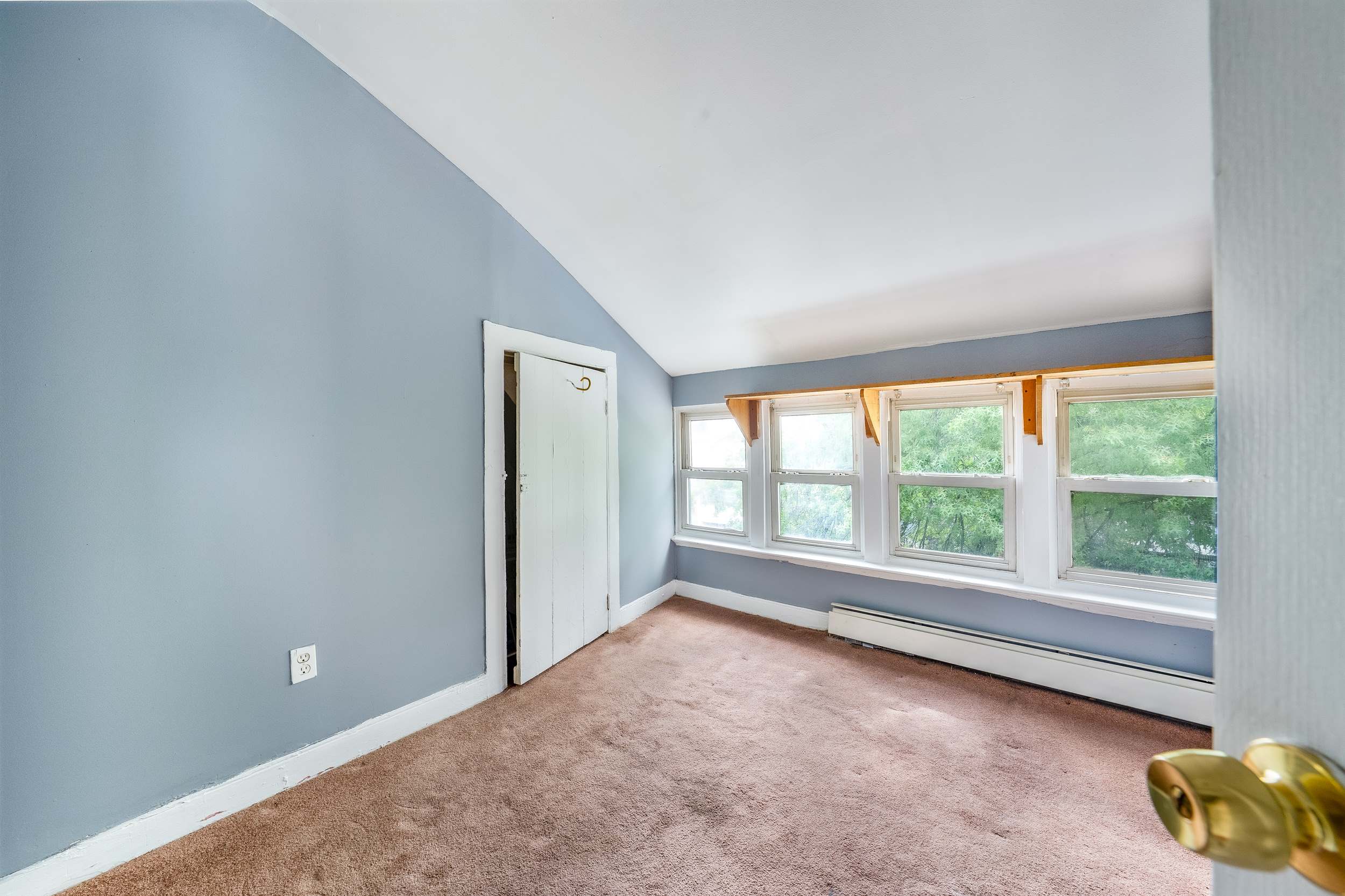 51 Becker Ter, Irvington Township, NJ 07111