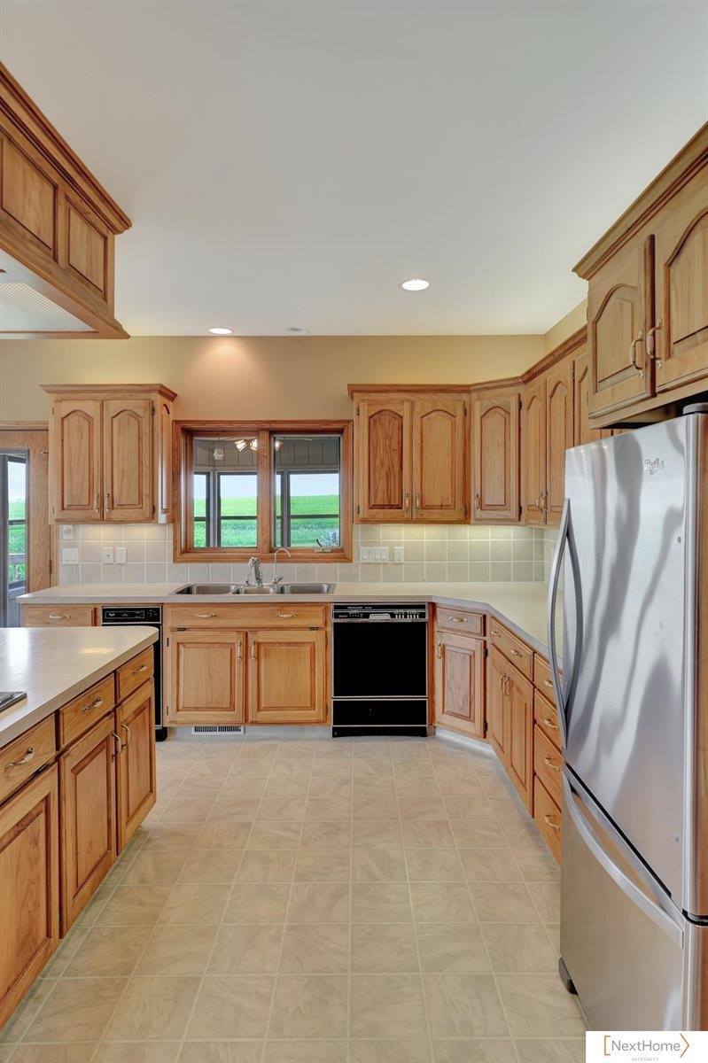 9084 N 14 Street, Lincoln, NE 68531