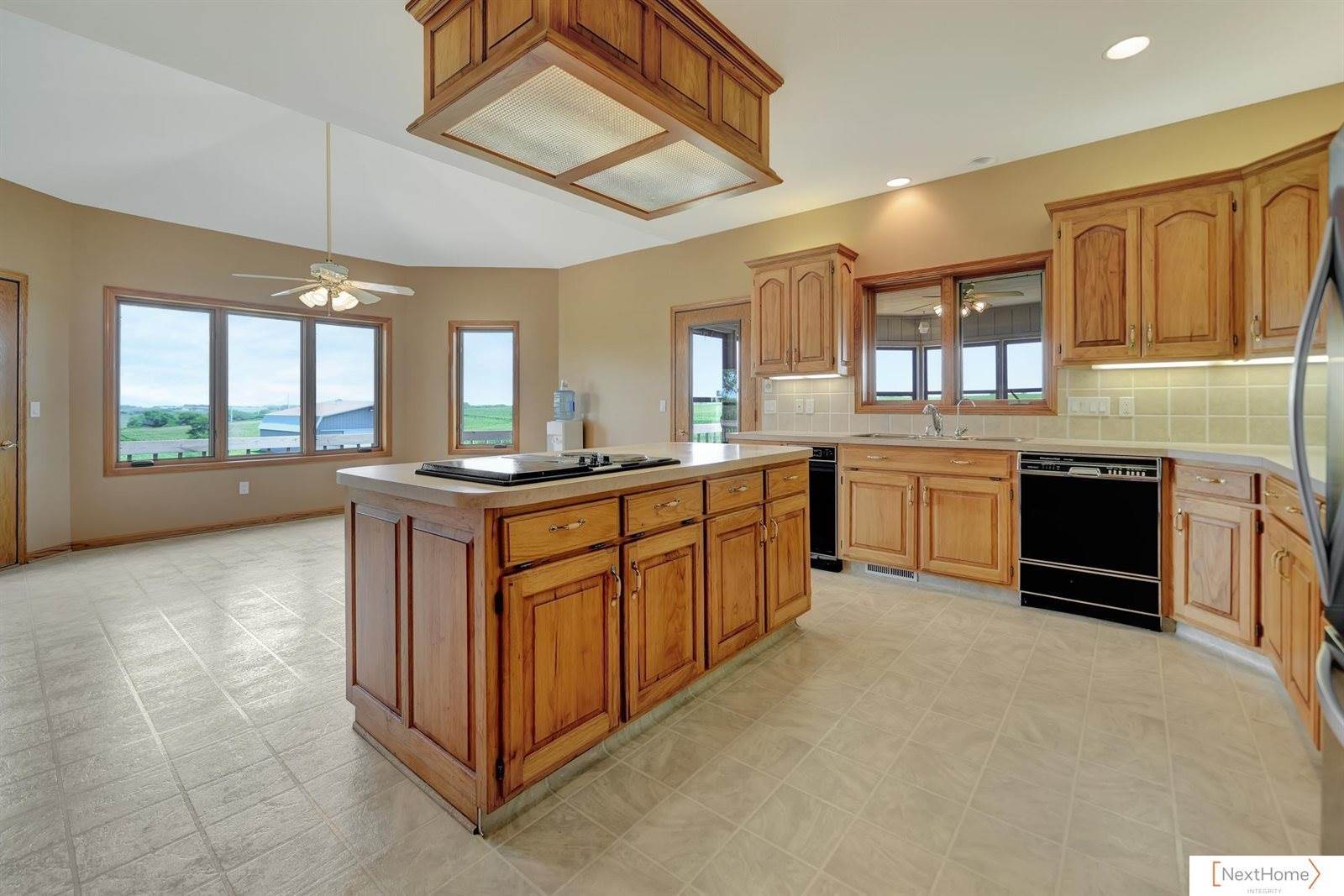 9084 N 14 Street, Lincoln, NE 68531