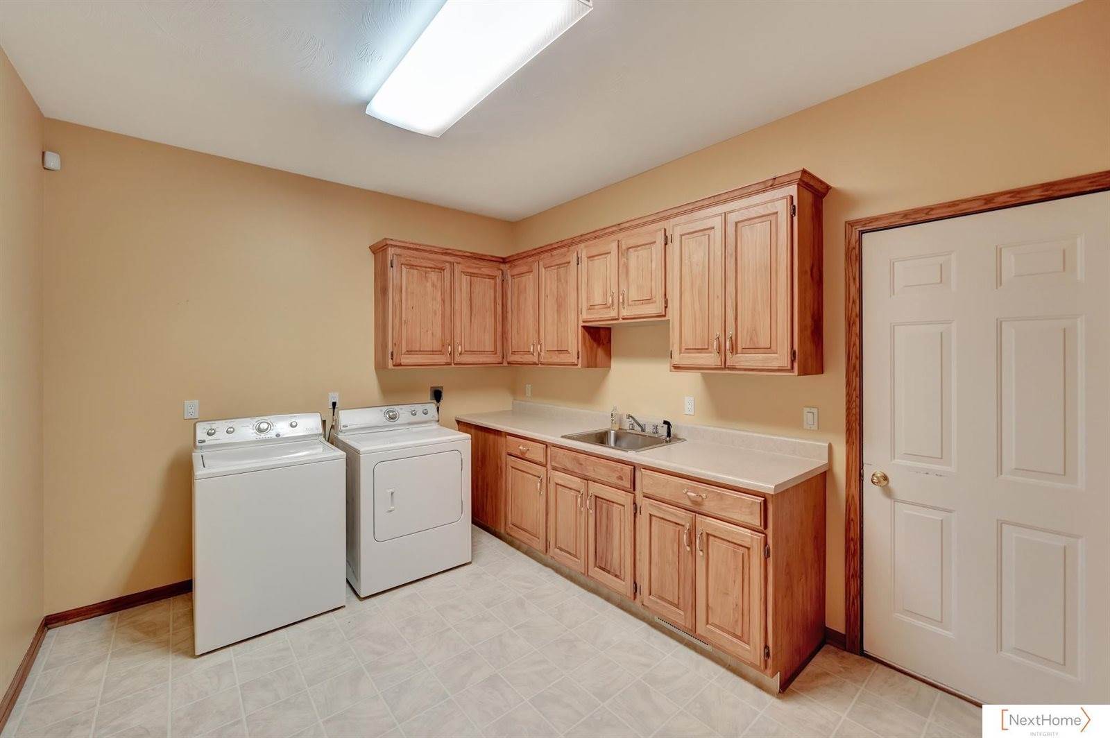 9084 N 14 Street, Lincoln, NE 68531