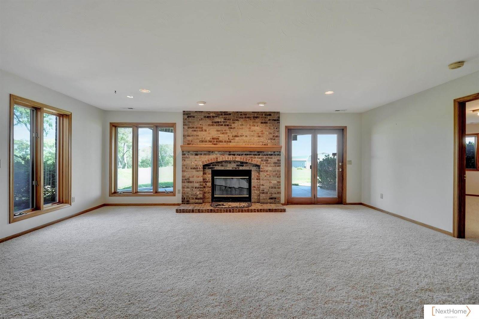 9084 N 14 Street, Lincoln, NE 68531