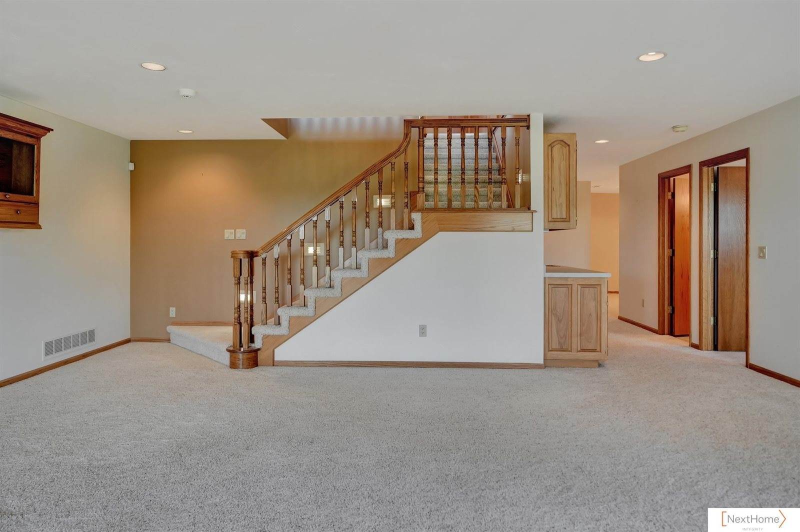 9084 N 14 Street, Lincoln, NE 68531