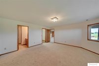 9084 N 14 Street, Lincoln, NE 68531
