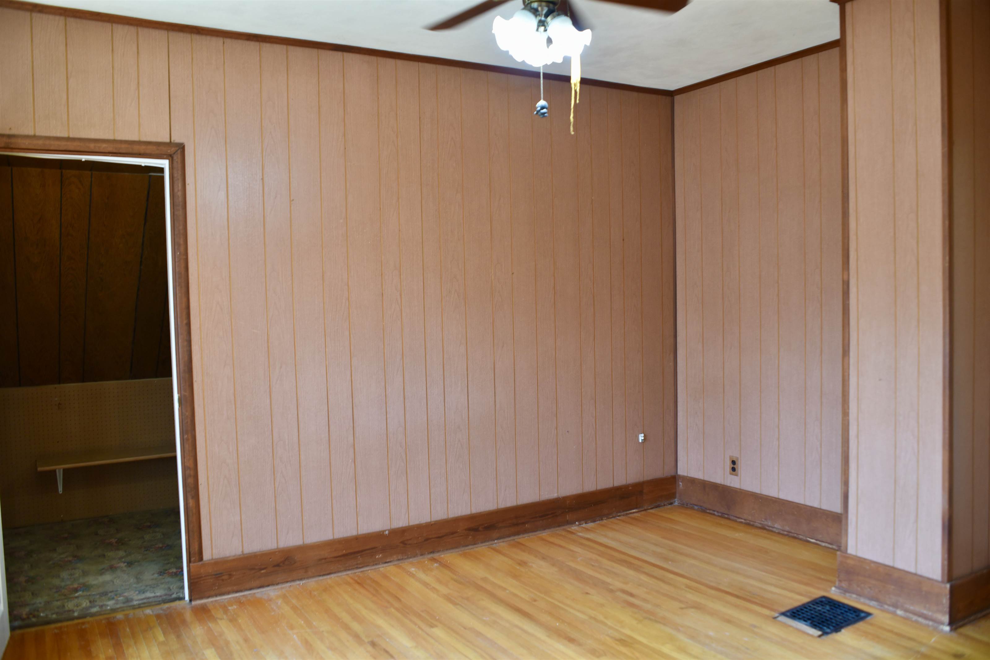 607 Park Avenue, Muscatine, IA 52761