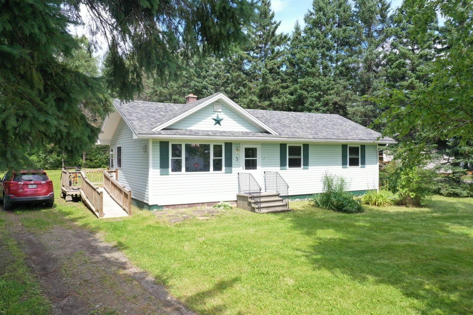 3 Coty Lane, Mapleton, ME 04757