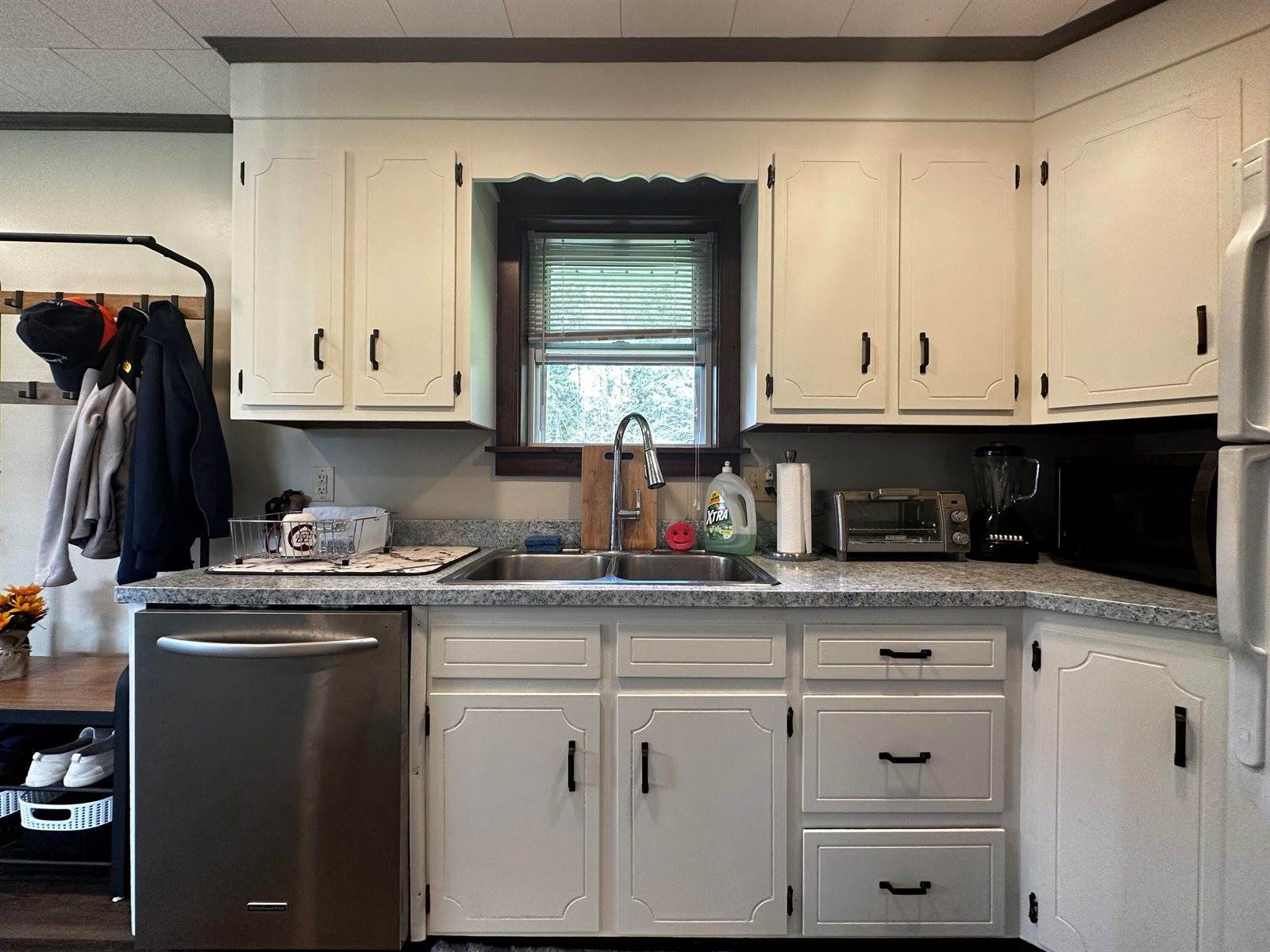 3 Coty Lane, Mapleton, ME 04757