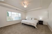 1091 SE Portlandia Ave, Hillsboro, OR 97123