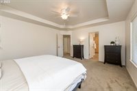 1091 SE Portlandia Ave, Hillsboro, OR 97123
