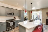 1091 SE Portlandia Ave, Hillsboro, OR 97123
