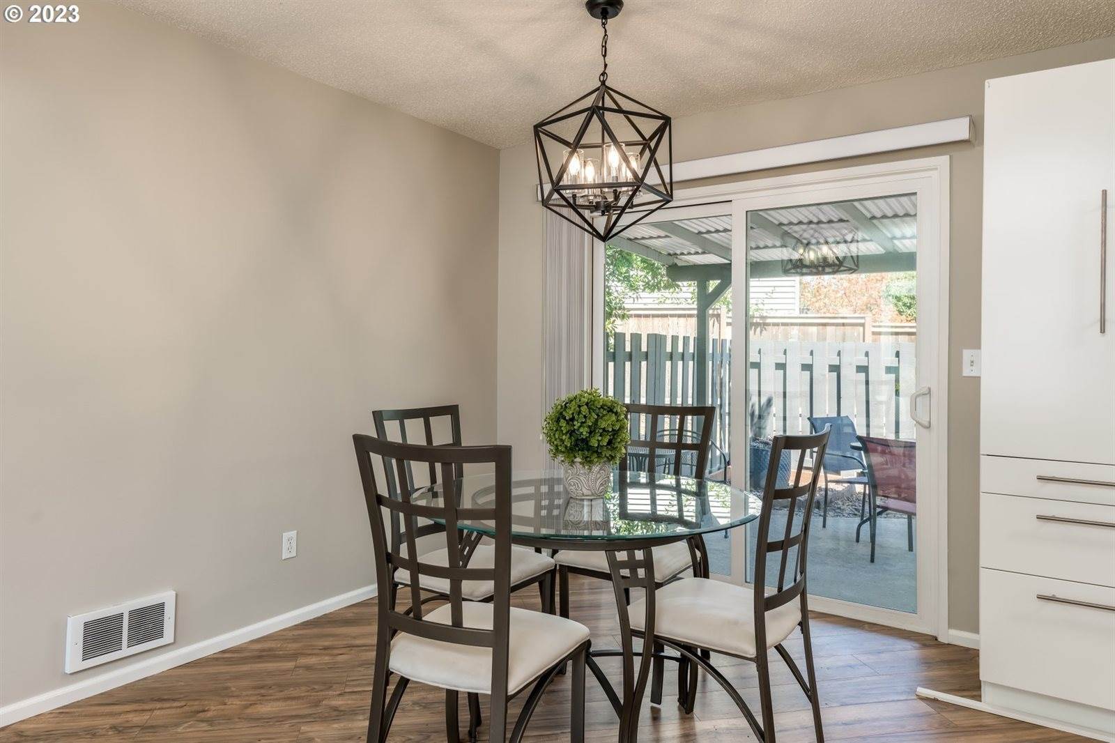 6220 SW 130TH Ave, Beaverton, OR 97008