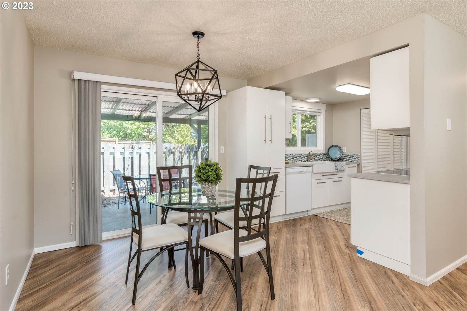 6220 SW 130TH Ave, Beaverton, OR 97008