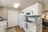 6220 SW 130TH Ave, Beaverton, OR 97008