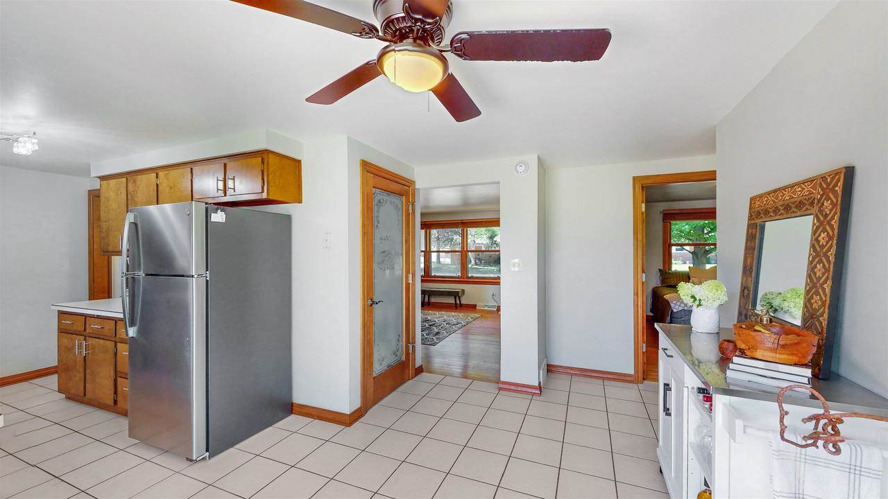 1510 Lindale Lane, Green Bay, WI 54304