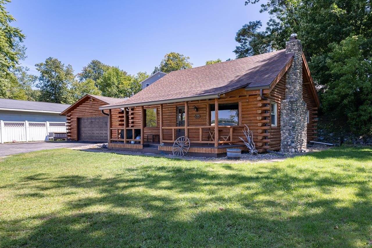 406 State Highway 22, Cecil, WI 54111