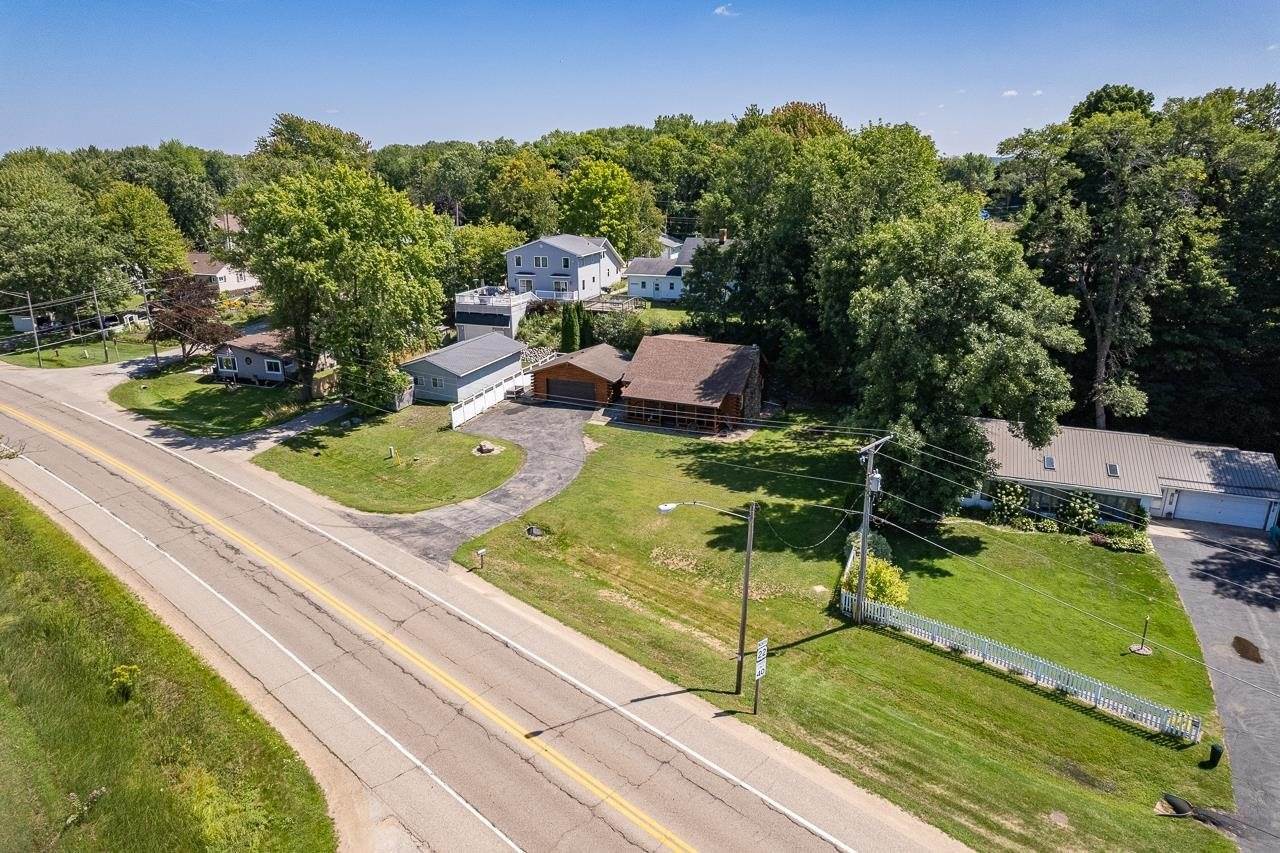 406 State Highway 22, Cecil, WI 54111