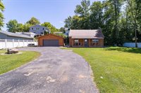 406 State Highway 22, Cecil, WI 54111