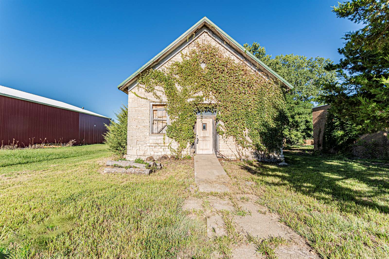 38130 Elm Street, Wamego, KS 66547