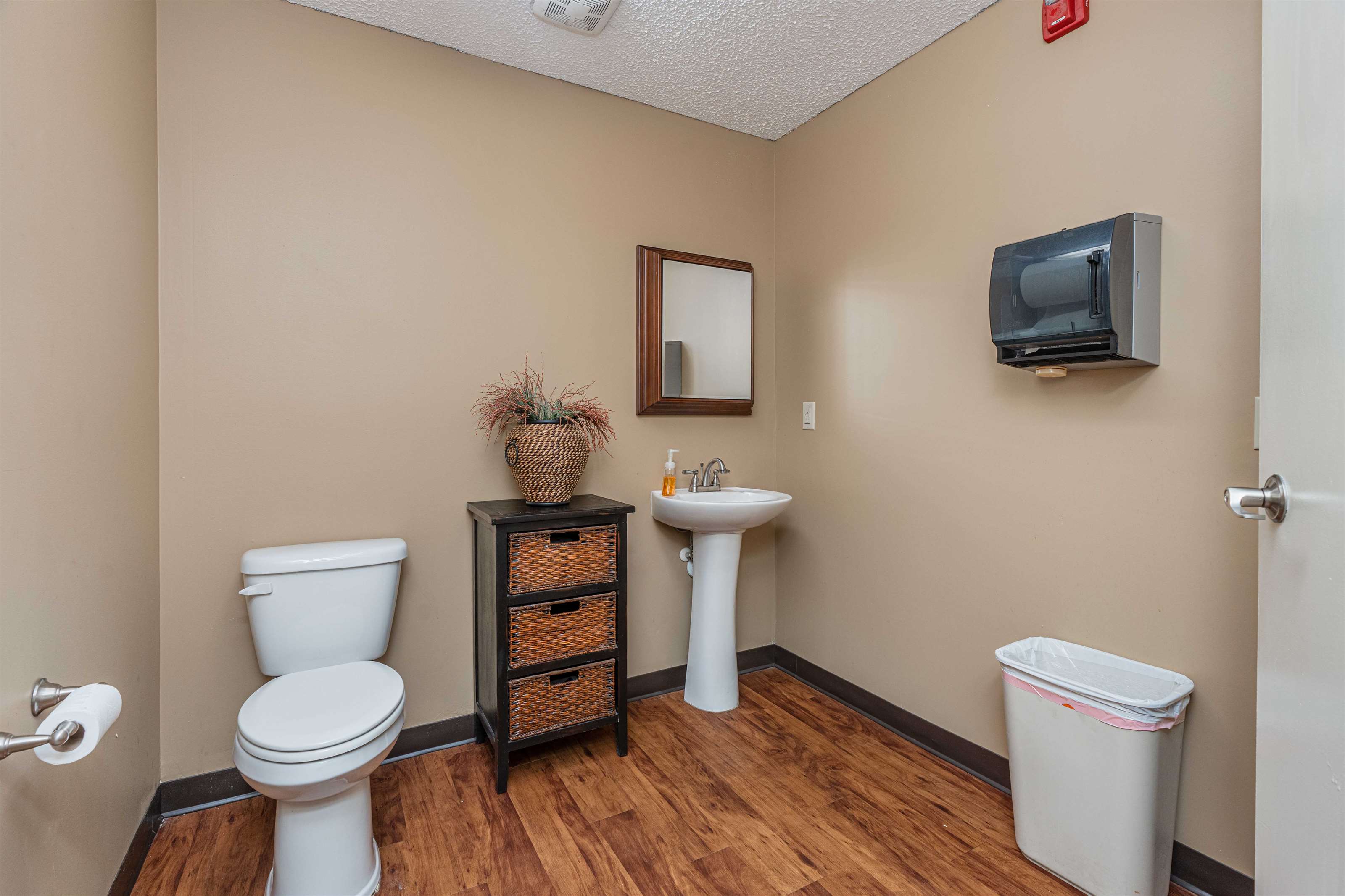 1533 Daniel Rd, West Columbia, SC 29170