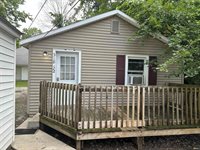 318 1/2 S Calvert Avenue, Muncie, IN 47303