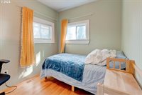 1610 4TH St, ColumbiaCity, OR 97018