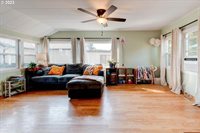 1610 4TH St, ColumbiaCity, OR 97018