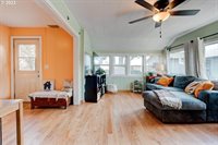 1610 4TH St, ColumbiaCity, OR 97018