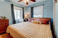 1610 4TH St, ColumbiaCity, OR 97018