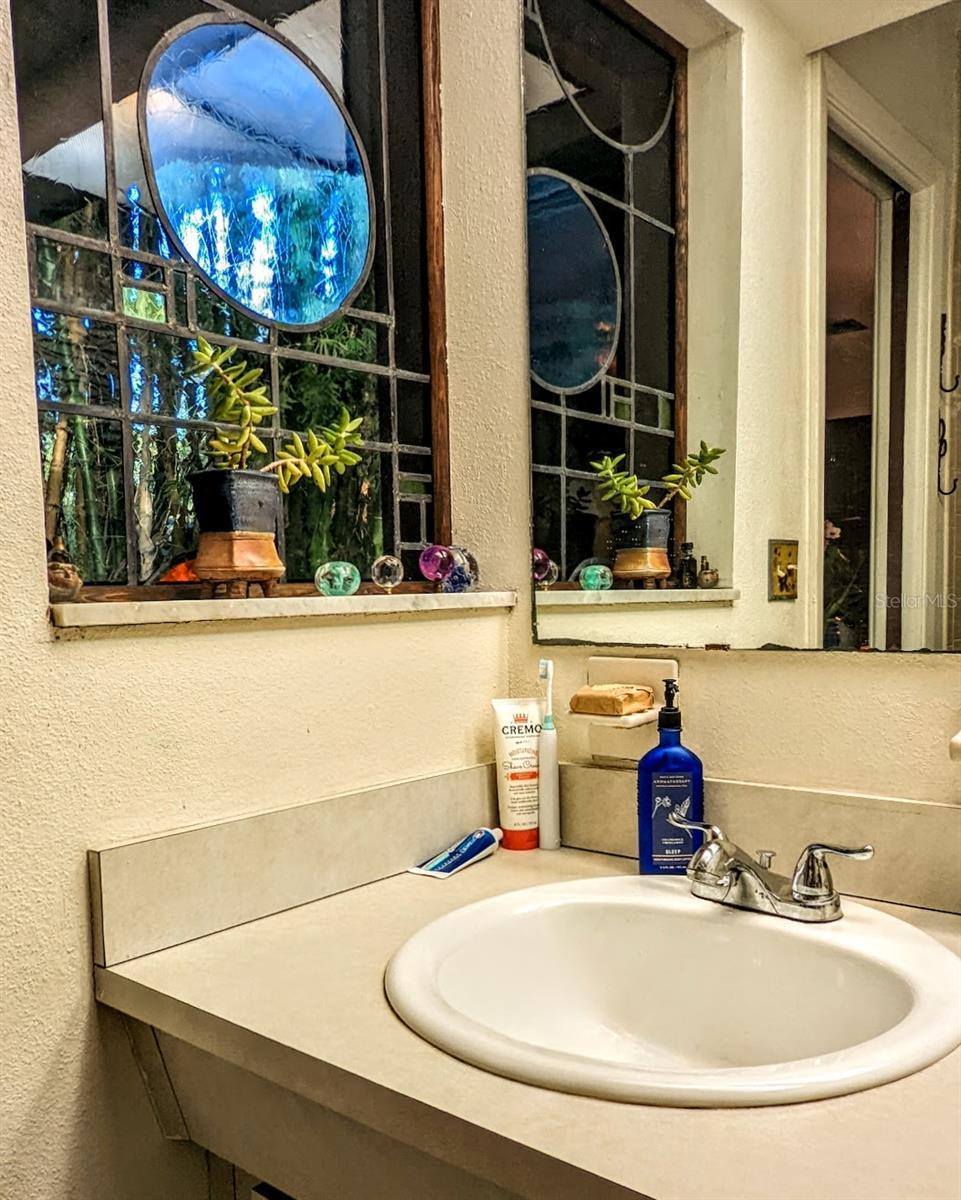 1320 Serpentine Drive South, Saint Petersburg, FL 33705