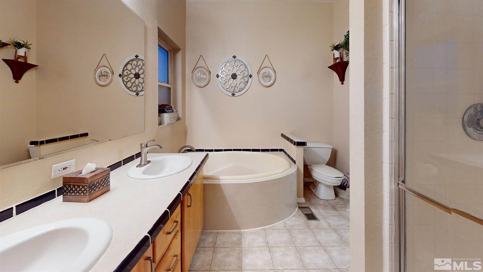 7330 Larkspur, Winnemucca, NV 89445