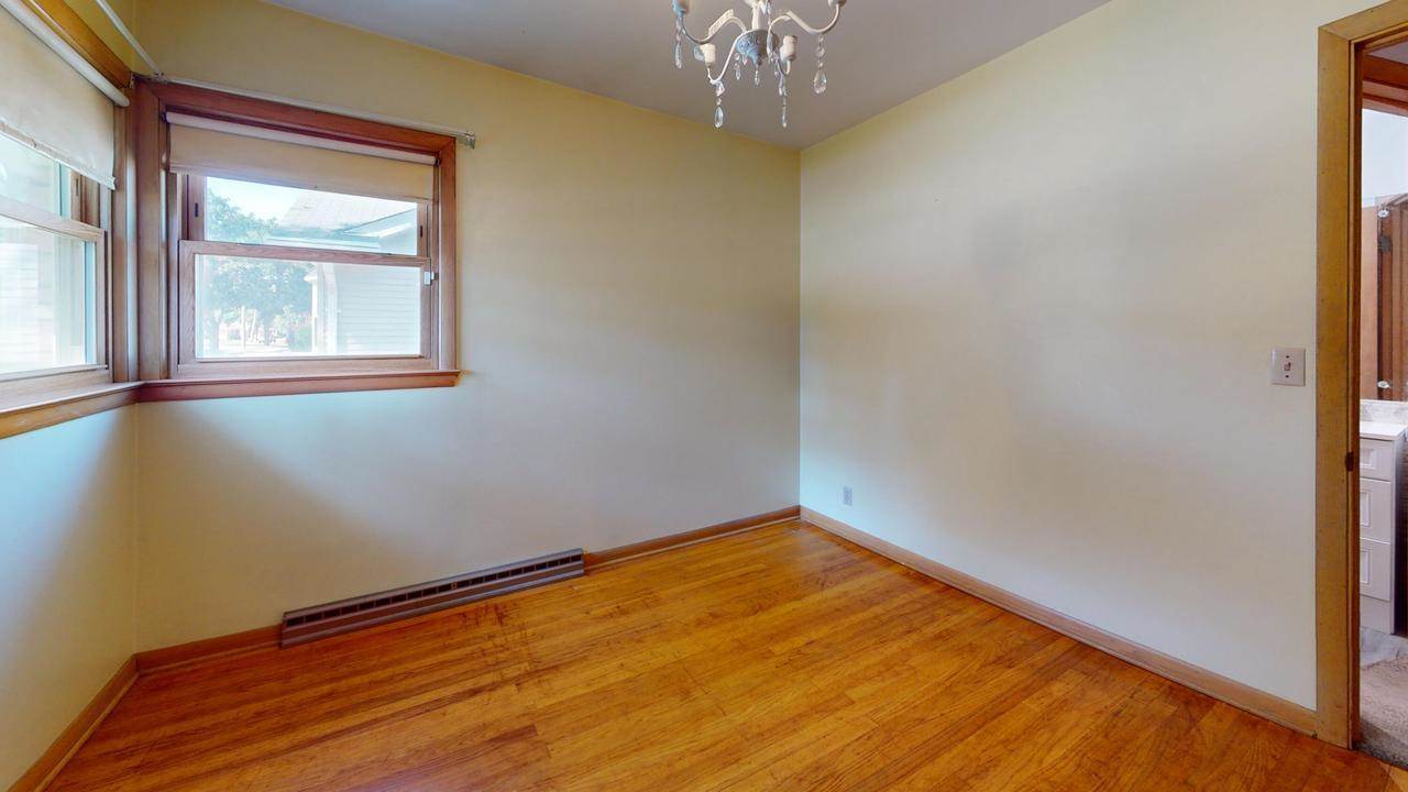 7824 W Verona COURT, Milwaukee, WI 53219