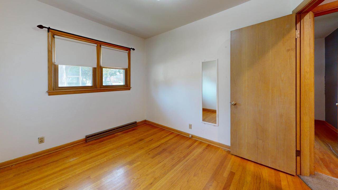 7824 W Verona COURT, Milwaukee, WI 53219