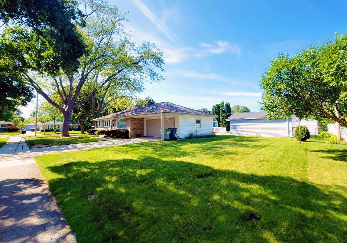 7824 W Verona COURT, Milwaukee, WI 53219