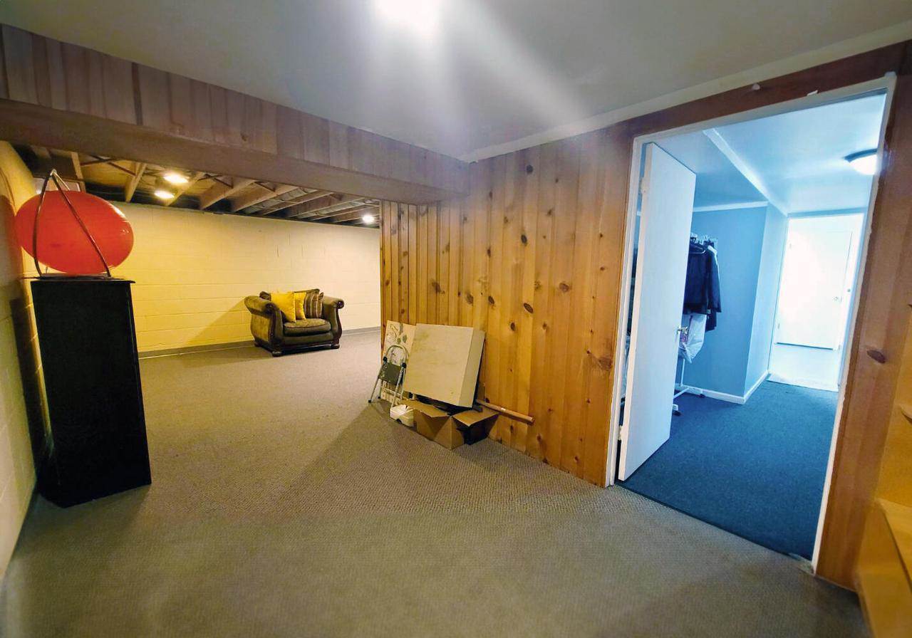 7824 W Verona COURT, Milwaukee, WI 53219