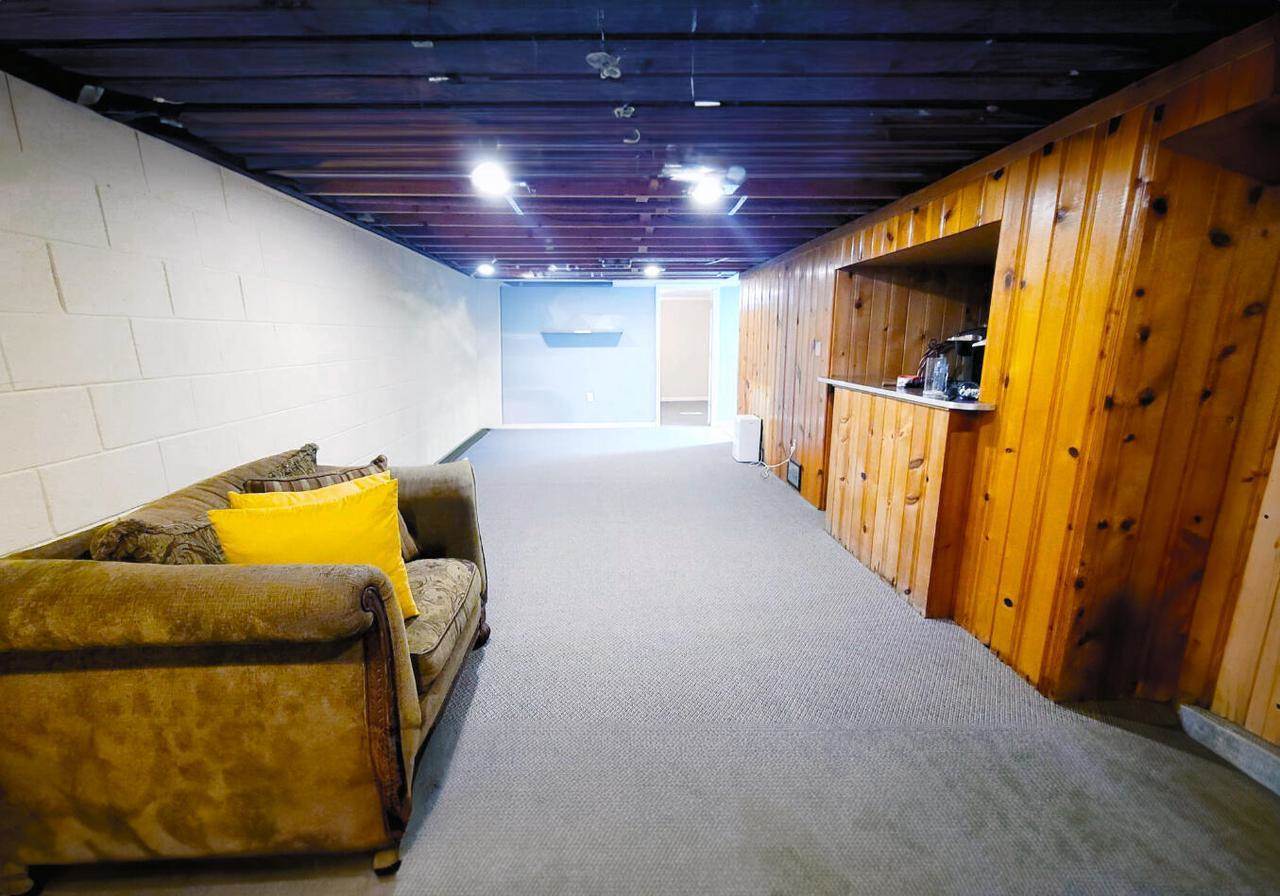 7824 W Verona COURT, Milwaukee, WI 53219