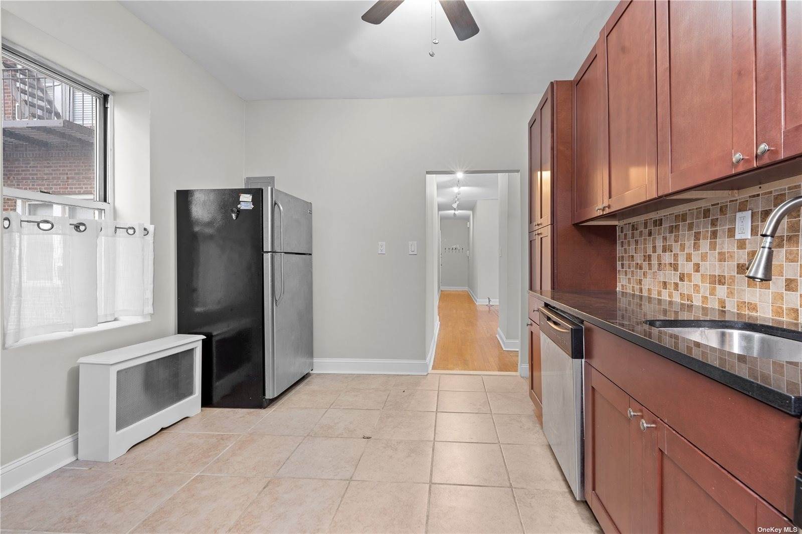 59-11 Queens Blvd, Woodside, NY 11377