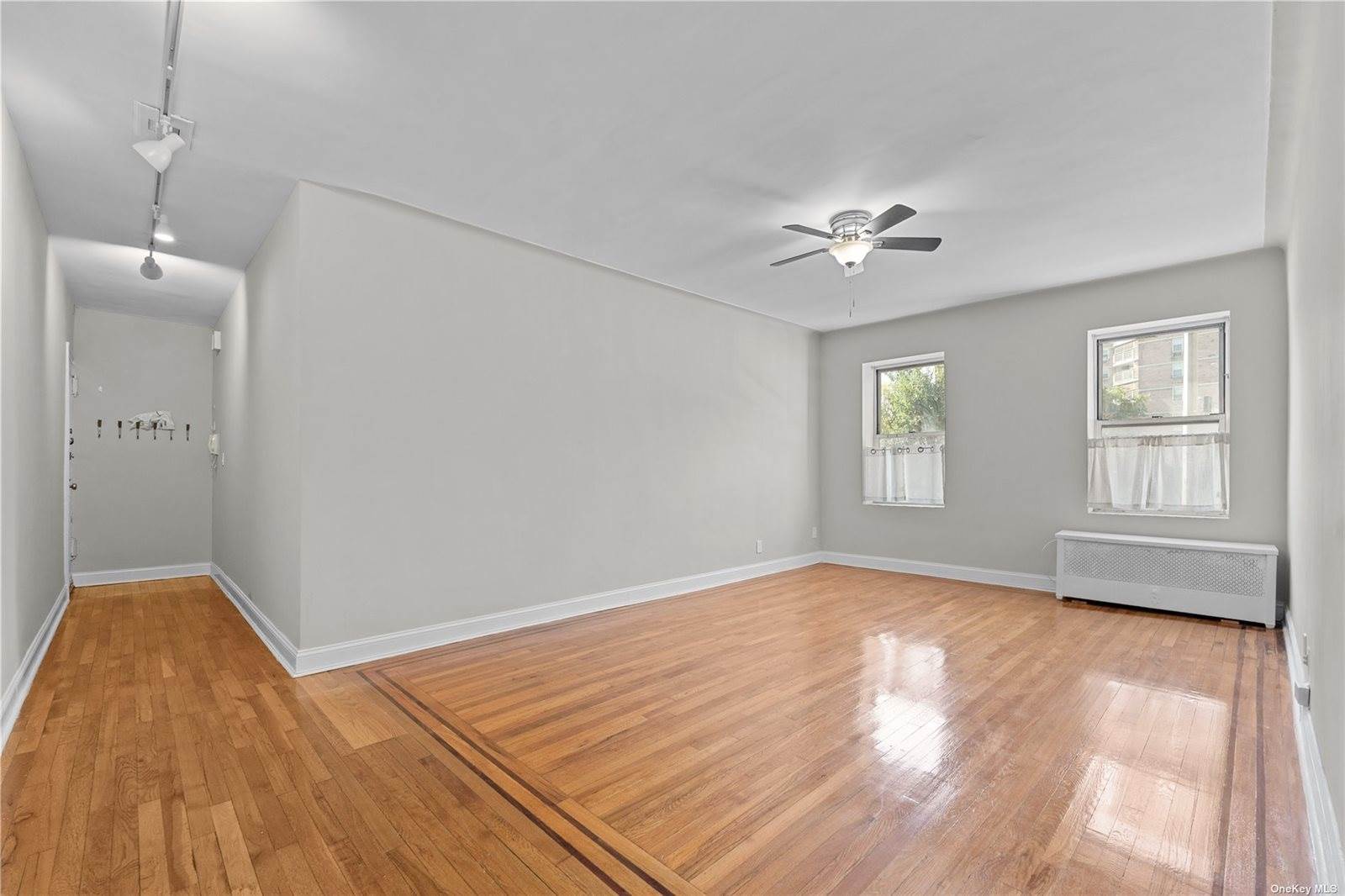 59-11 Queens Blvd, Woodside, NY 11377