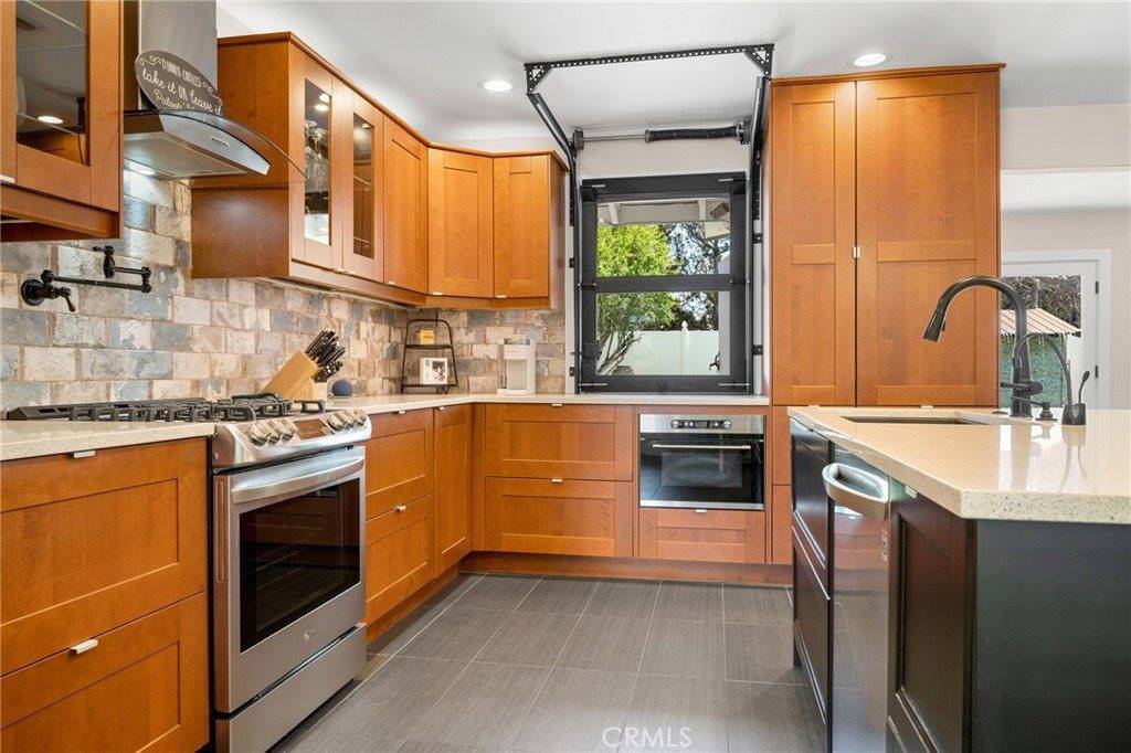 9956 Delco Avenue, Chatsworth, CA 91311