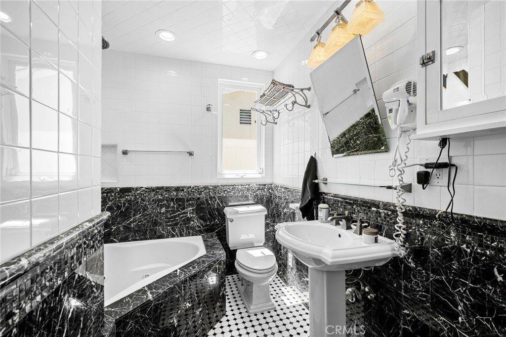 9956 Delco Avenue, Chatsworth, CA 91311