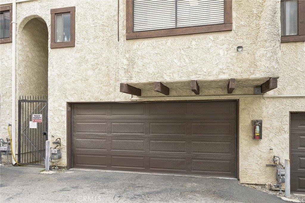 10142 Samoa Avenue, Tujunga, CA 91042