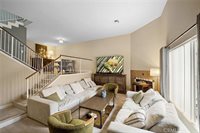 10142 Samoa Avenue, Tujunga, CA 91042