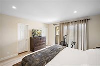 10142 Samoa Avenue, Tujunga, CA 91042