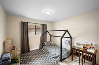 10142 Samoa Avenue, Tujunga, CA 91042