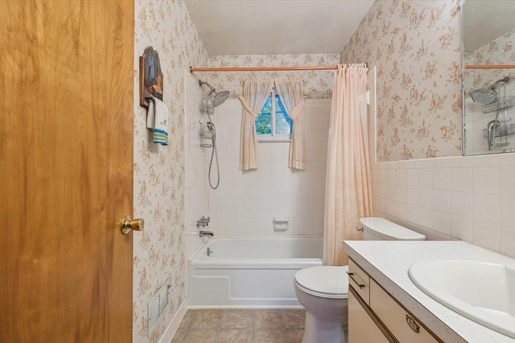 6155 Dellwood Drive, Toledo, OH 43613