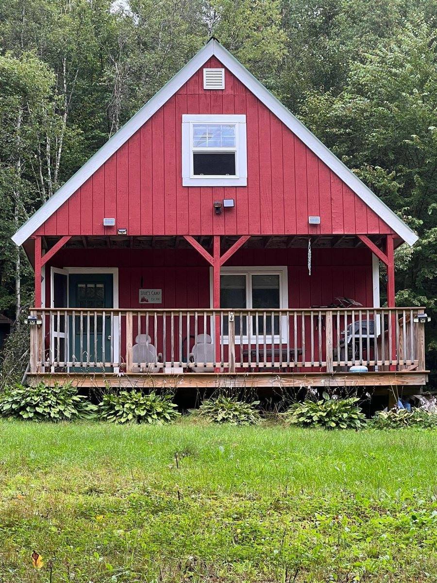 1600 Dipper Pond Road, Carroll Plt, ME 04487