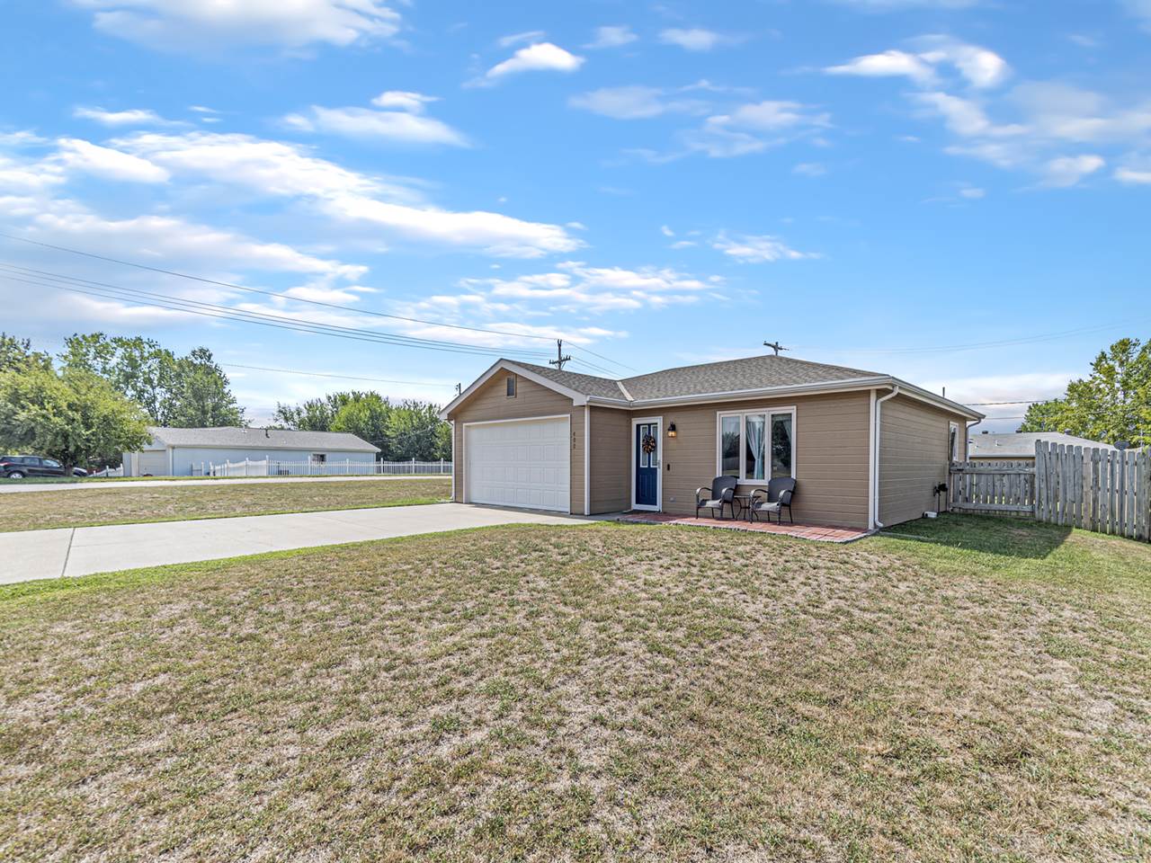 400 Palomino Lane, Ogden, KS 66517